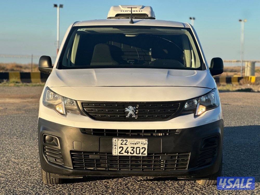 للبيع بيجو بارتنر ثلاجة ماشي ٤٠ الف كيلو2