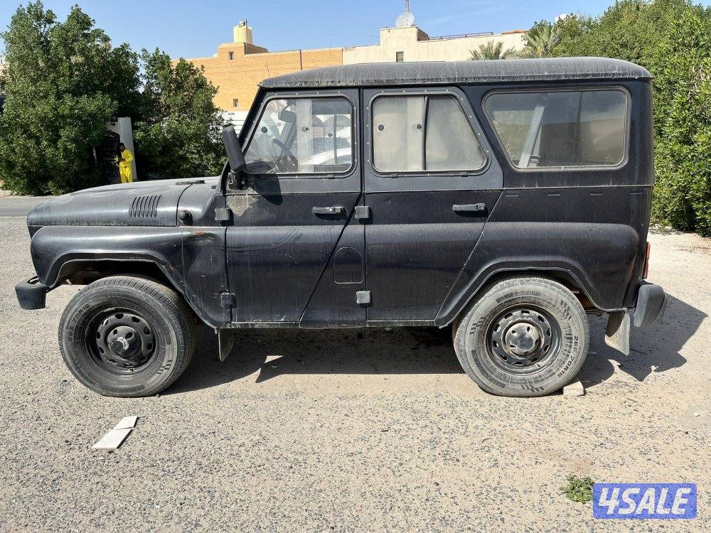 للبيع جيب موديل 2017 ماشي 17000 يحتاج الى قير مكينه شرط الفحص2