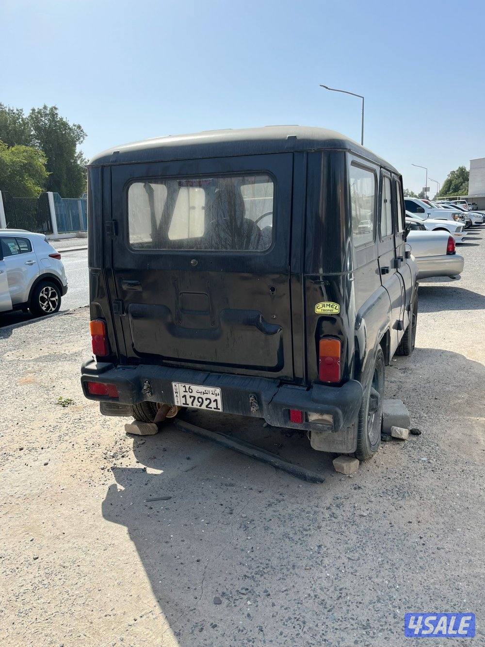 للبيع جيب موديل 2017 ماشي 17000 يحتاج الى قير مكينه شرط الفحص3