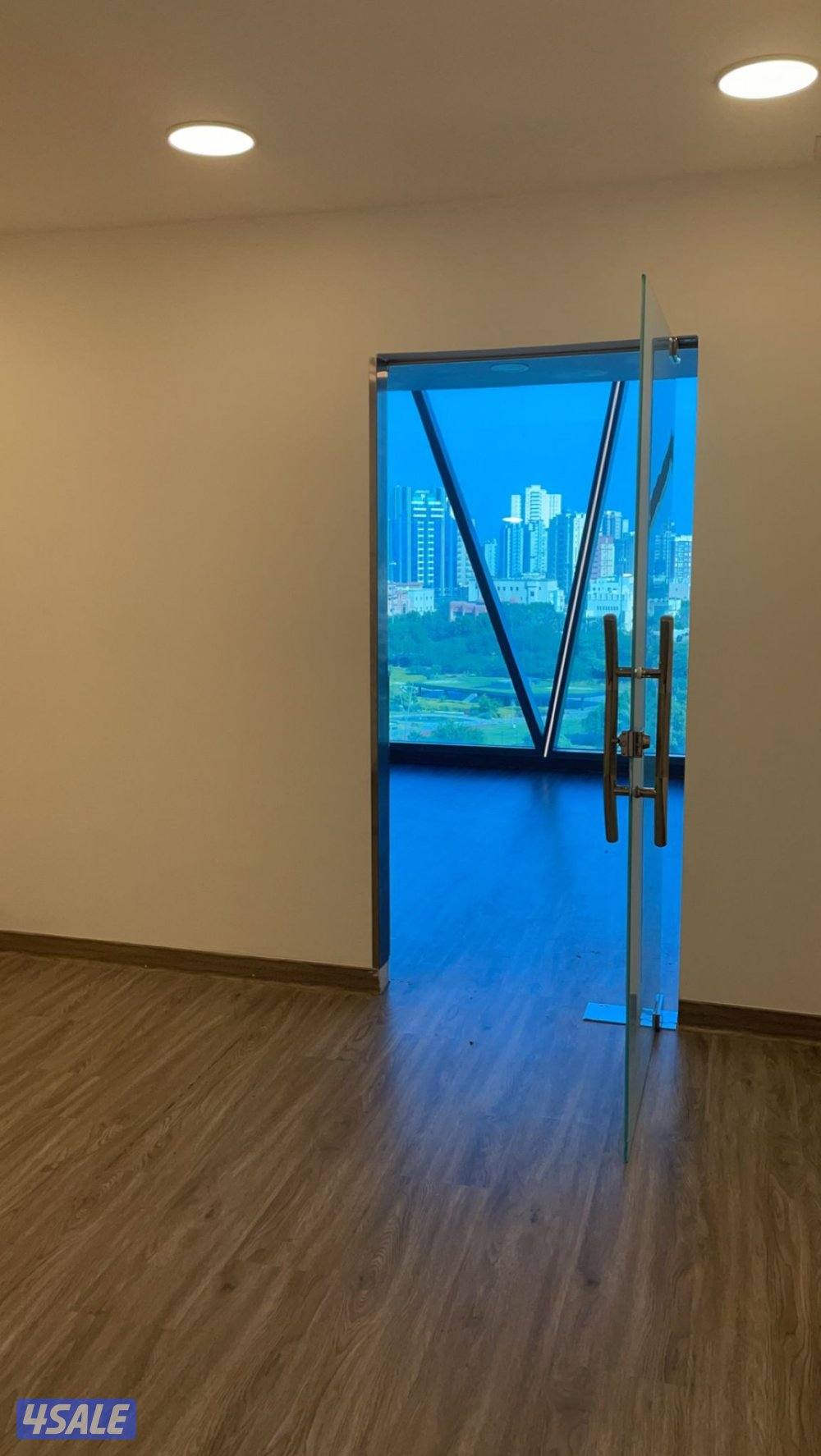 مكاتب تجارية للايجار5