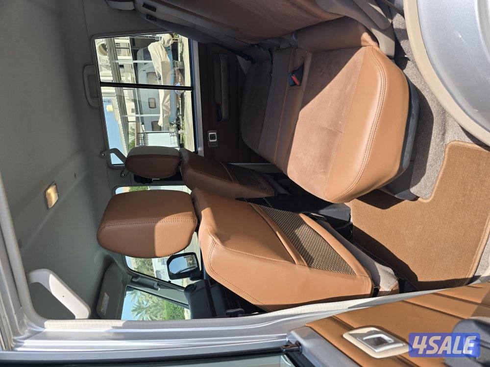 للبيع جيب لاندكروزر نص موديل ٢٠٢٥3