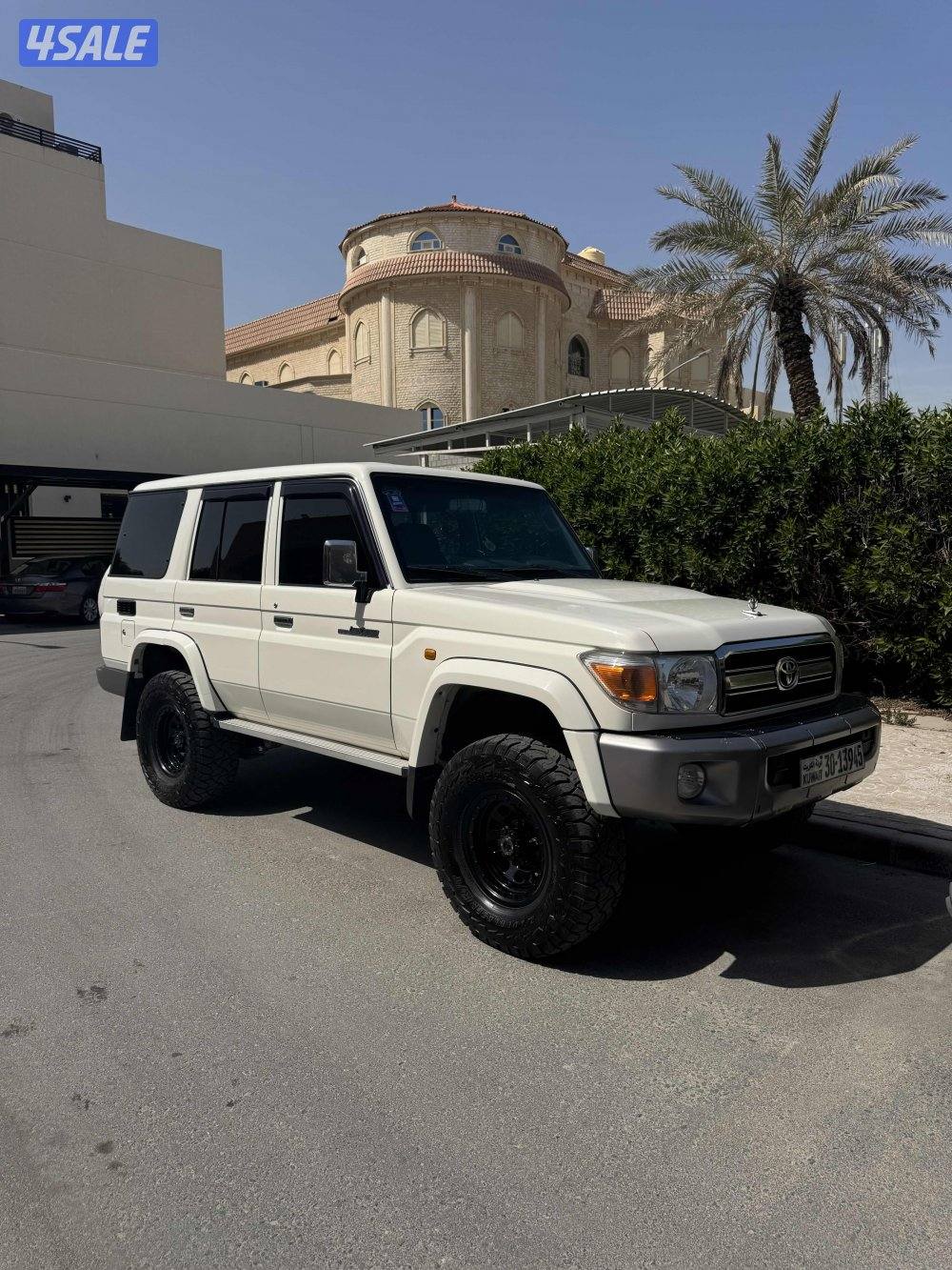 للبيع جيب نص3