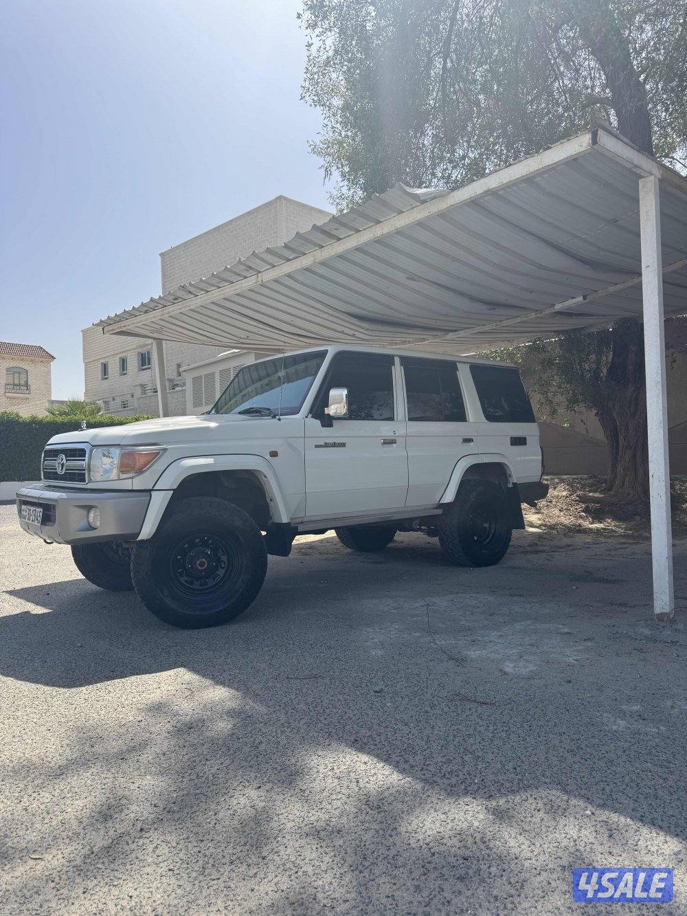 للبيع جيب نص4