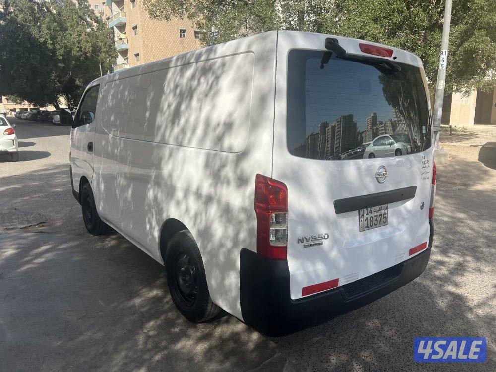 للبيع باص نيسان اورفان مقفل موديل 2016 ( عداد 200 فـقـط )2