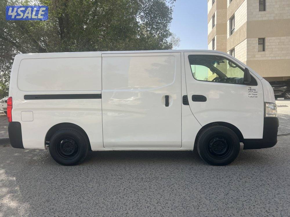 للبيع باص نيسان اورفان مقفل موديل 2016 ( عداد 200 فـقـط )7