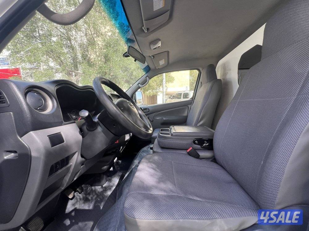 للبيع باص نيسان اورفان مقفل موديل 2016 ( عداد 200 فـقـط )9