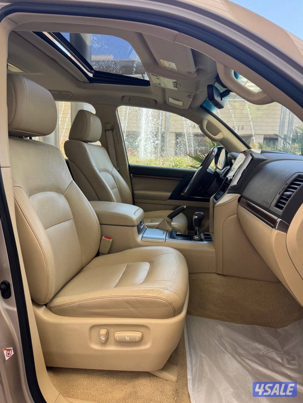 لاندكروزر GXR v8 الساير فل كامل8