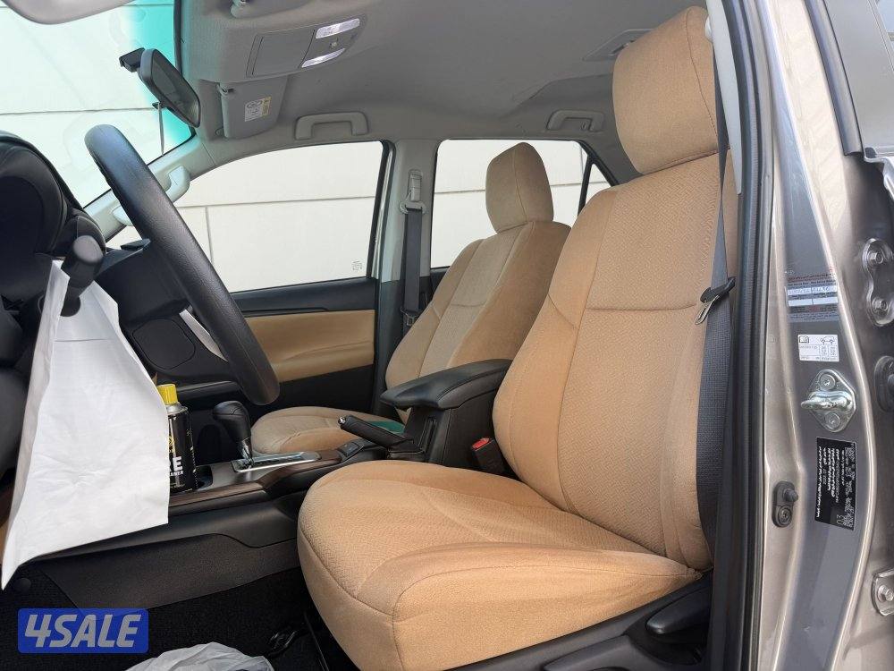 تويوتا فورتنر موديل 2023 عداد 40 الف الساير تحت الكفاله صبغ وكاله4