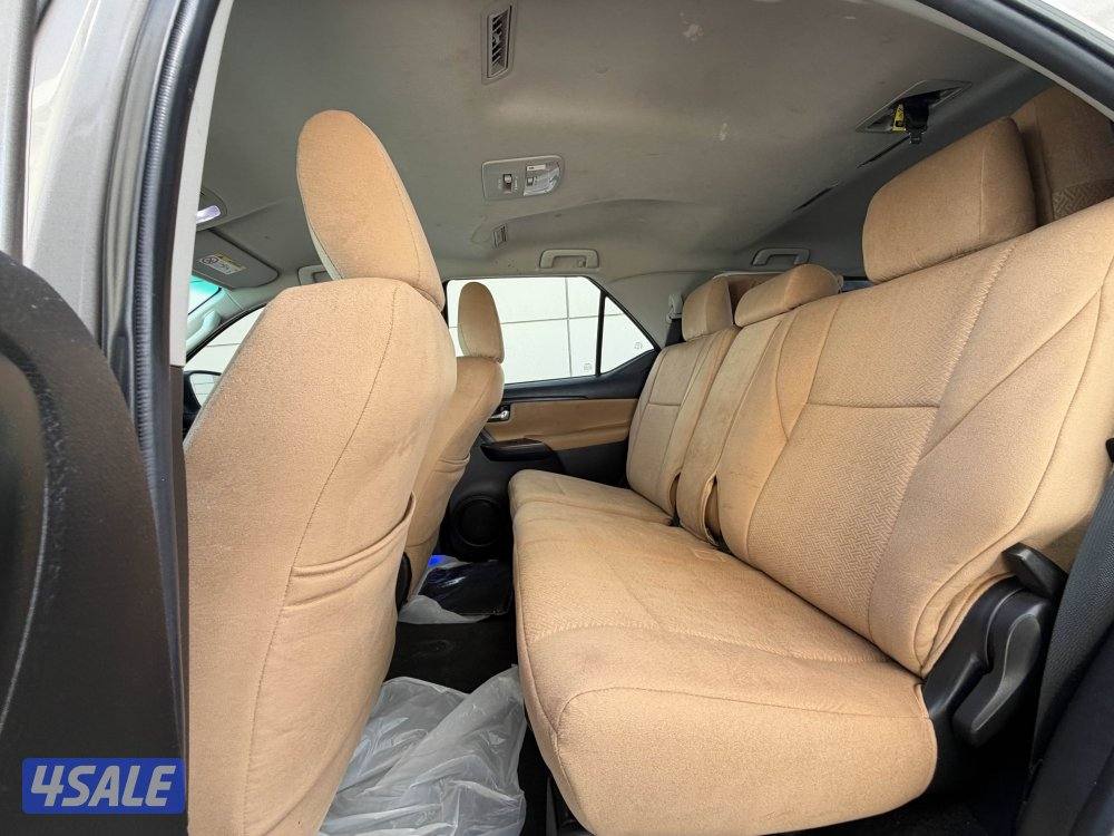 تويوتا فورتنر موديل 2023 عداد 40 الف الساير تحت الكفاله صبغ وكاله8