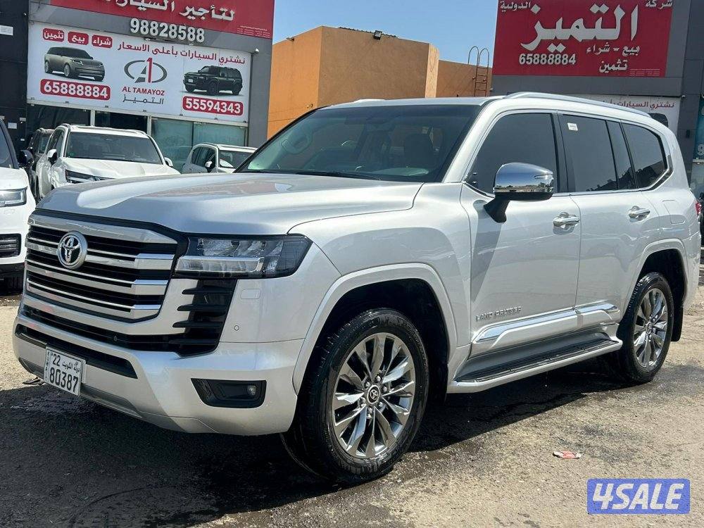 تويوتا لاند كروزر GX.R AERO-V6 موديل 2024 ماشى 26.000 k.m  وارد الساير0