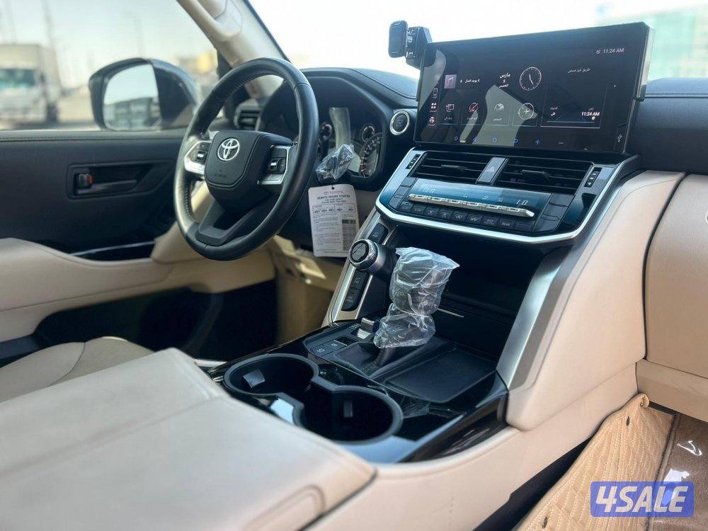 تويوتا لاند كروزر GX.R AERO-V6 موديل 2024 ماشى 26.000 k.m  وارد الساير7