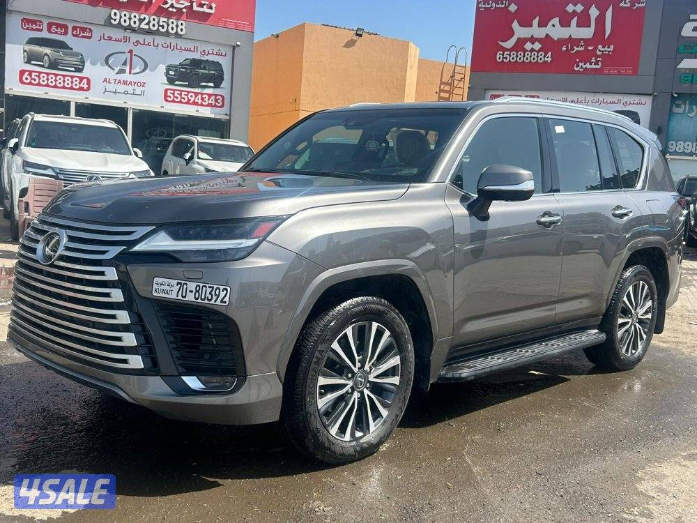 لكزس LX600 درجة اولى  twinturbo .V6 موديل  2023 ماشى 98.000 k.m0