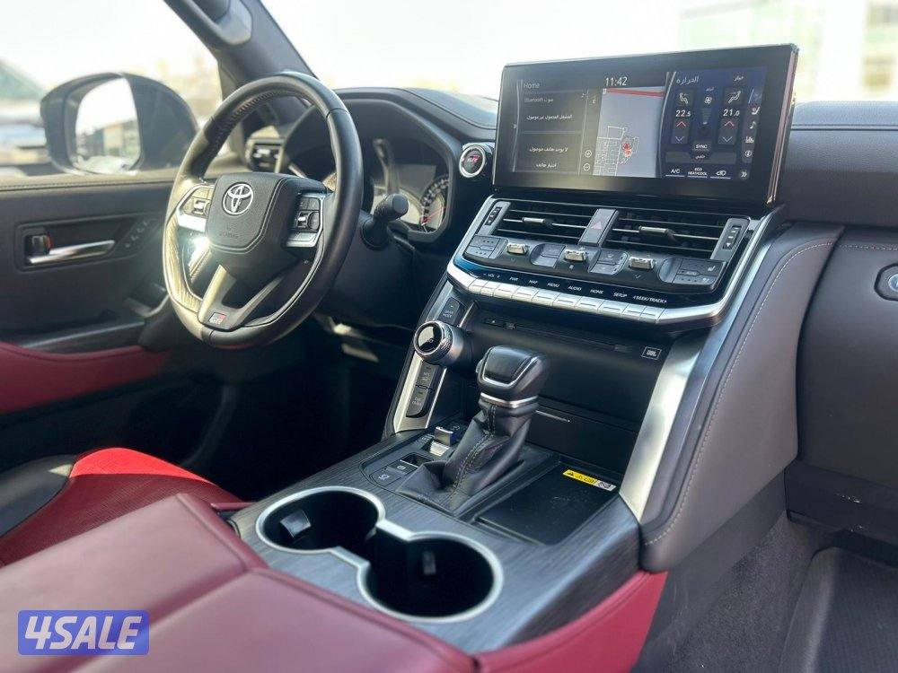لاند كروزر GR.SPORT   twin turbo .V6 موديل 2024 ماشى 28.000 k.m5