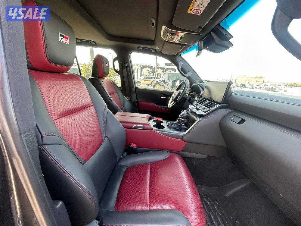 لاند كروزر GR.SPORT   twin turbo .V6 موديل 2024 ماشى 28.000 k.m7