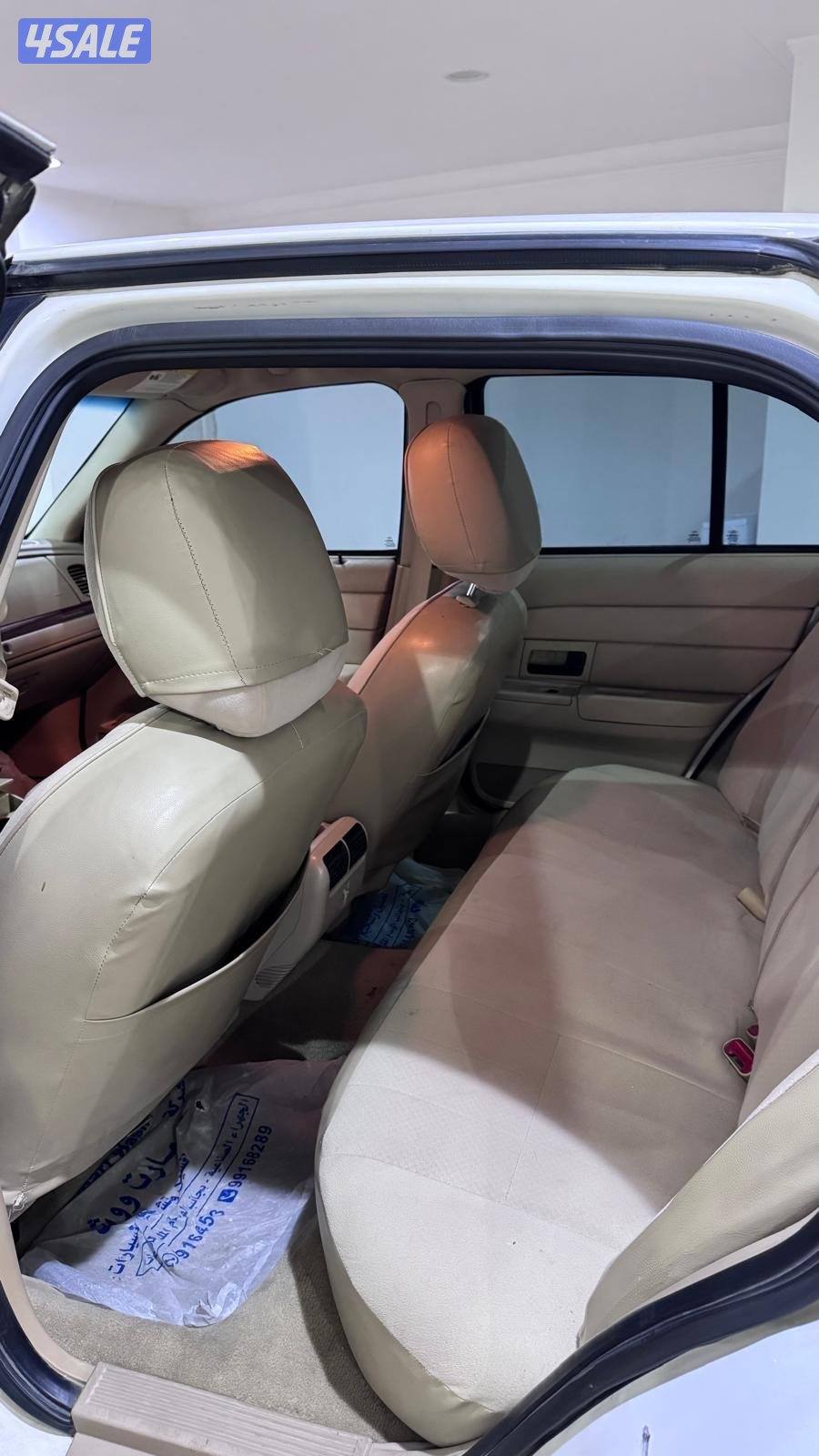 للبيع فورد فكتوريا5