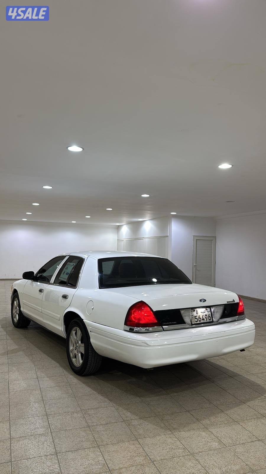 للبيع فورد فكتوريا4