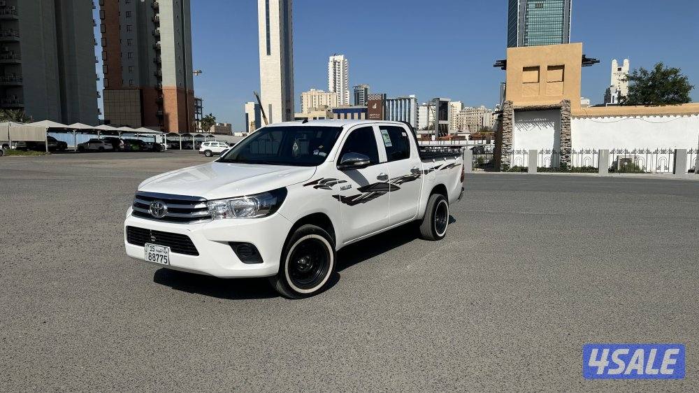 هايلوكس فل كامل بدون دبل ممشي 97 ألف شرط فحص كامل1