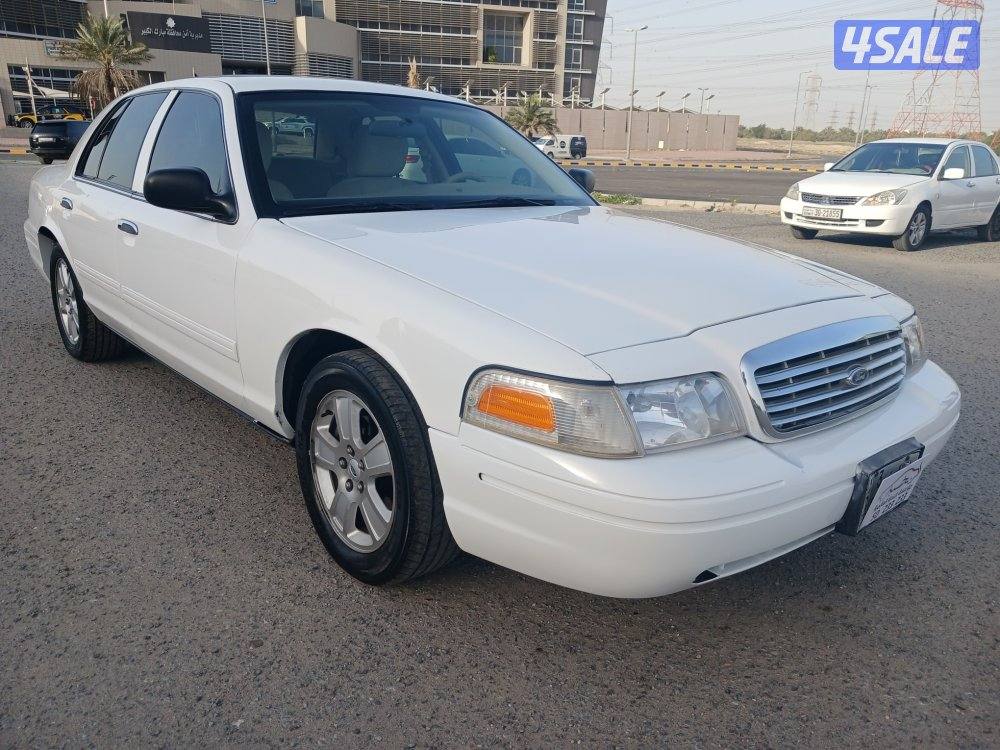 فورد فكتوريا موديل 20111