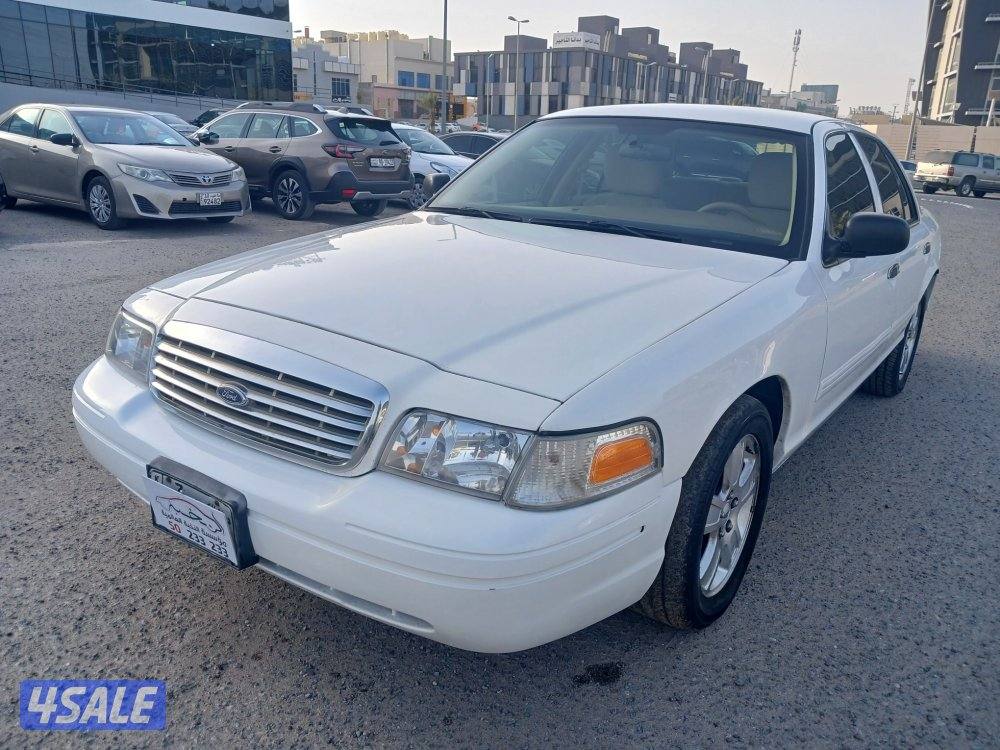 فورد فكتوريا موديل 20110