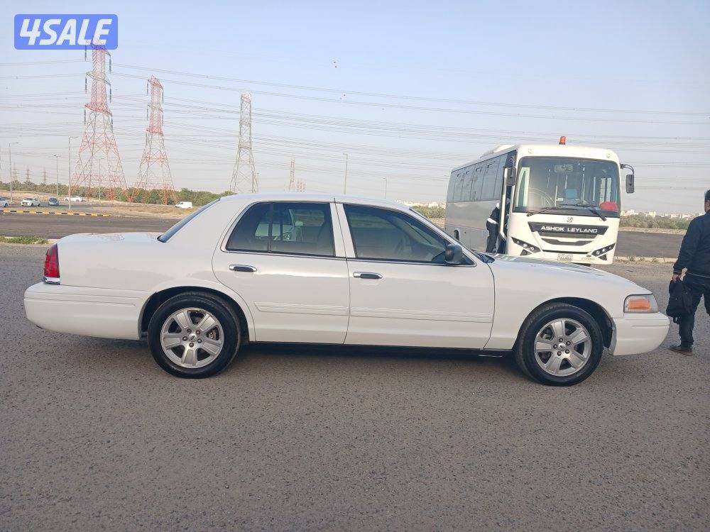 فورد فكتوريا موديل 20112