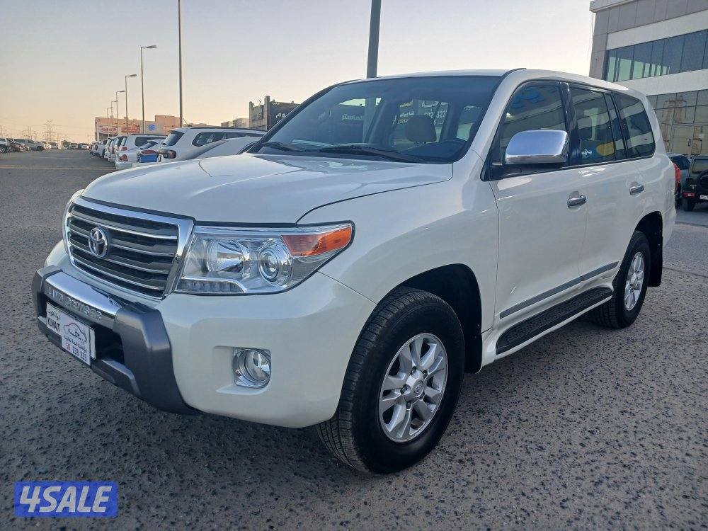 لاند كروزر GXR موديل 2011 قيرعادي. اسبيرعلاق1