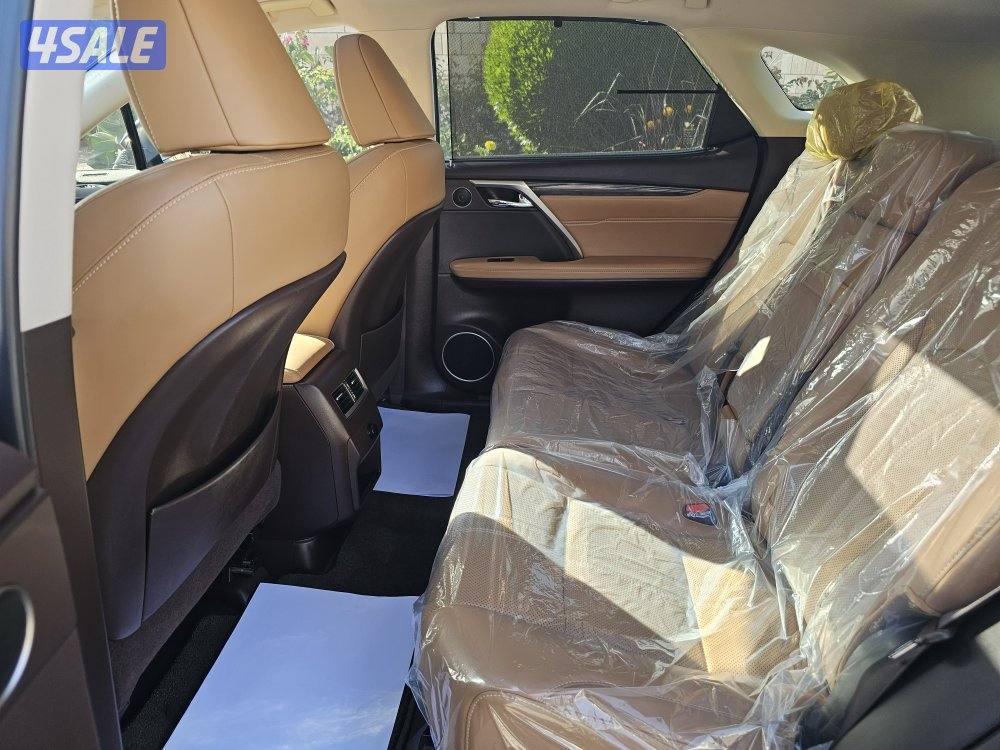 جيب لكزس RX 350 وارد الساير عداد ٦٨ الف اعلى درجة11