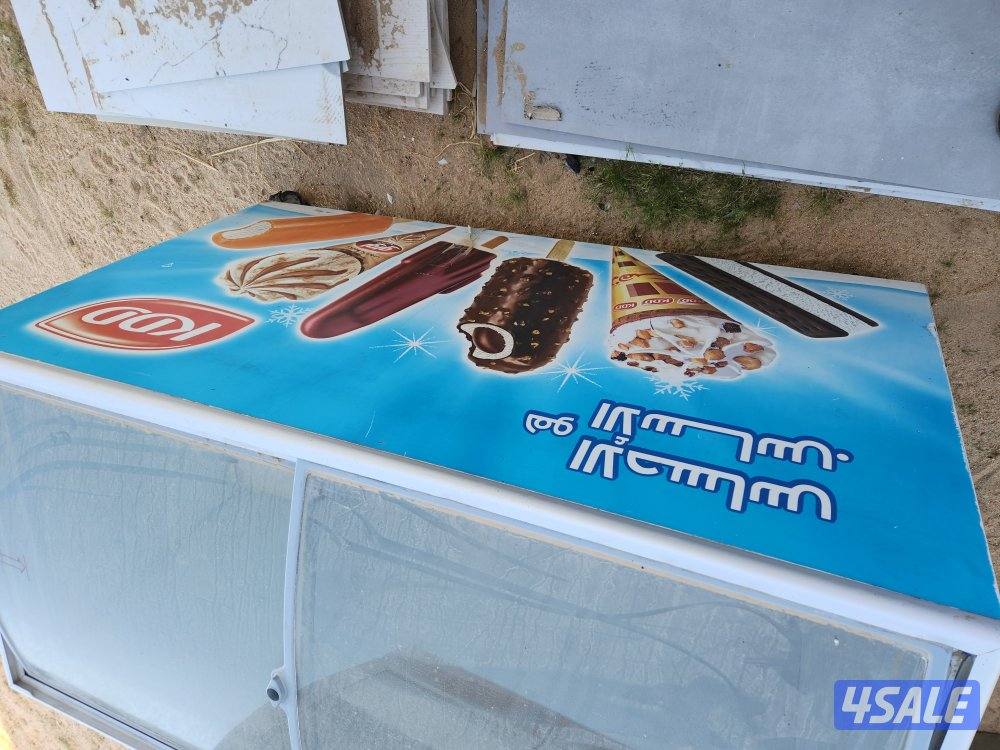 للبيع ثلاجات للبقالات جديده استعمال سنه3