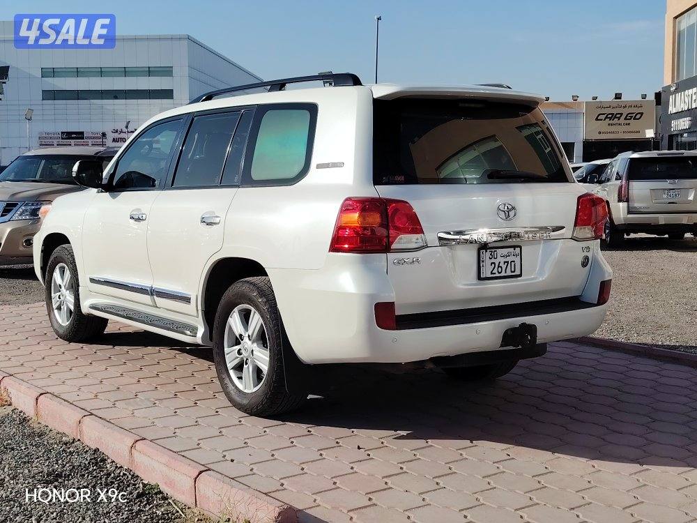 لاندكروزر 8 سلندر3