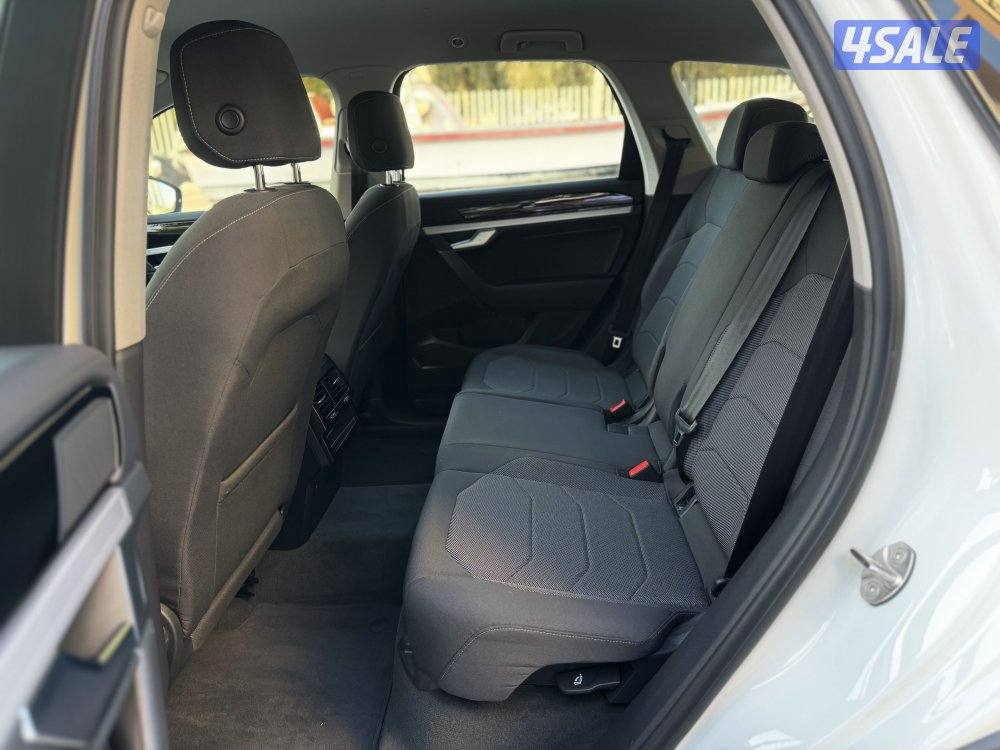 فولكس واجن طوارق V6 موديل 2023 عداد 43 تحت الكفالة وكالة بهبهاني11