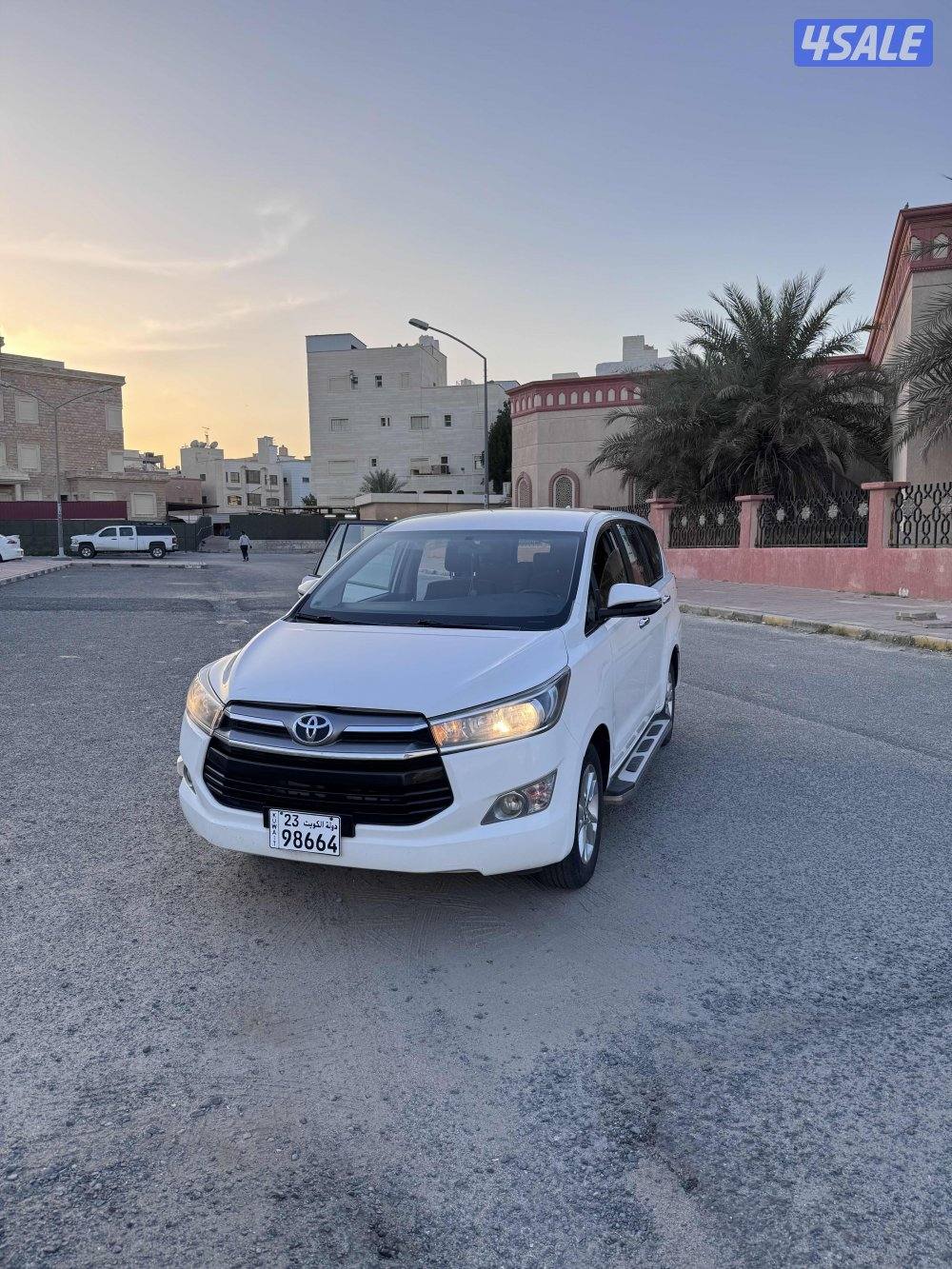 تويوتا انوفا2