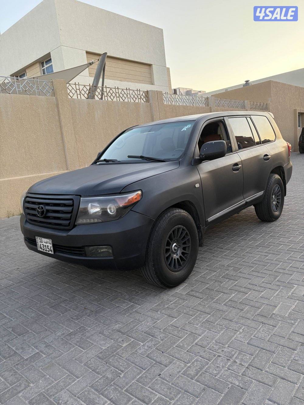 لاند كروز GXR 2011بحاله جيده0