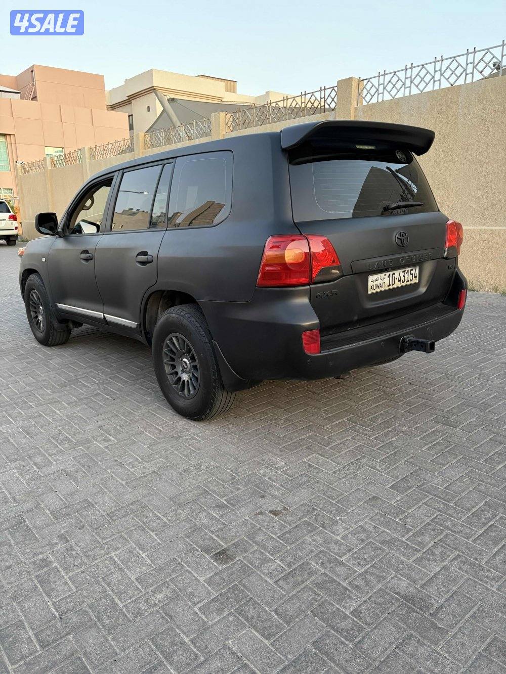 لاند كروز GXR 2011بحاله جيده2