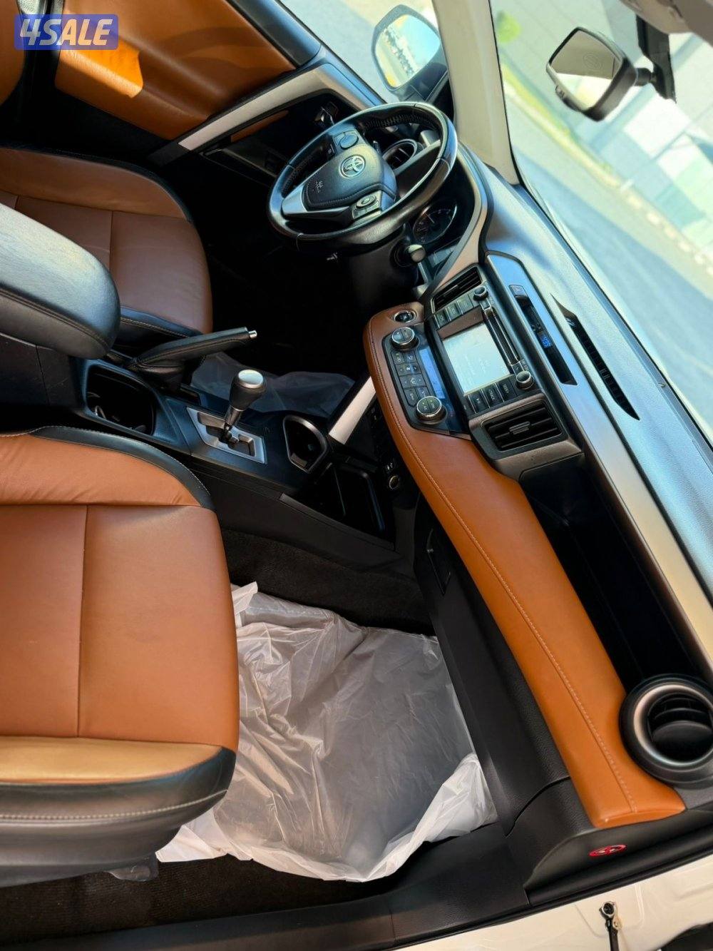 للبيع تويوتا راف 4 موديل ٢٠١٦4