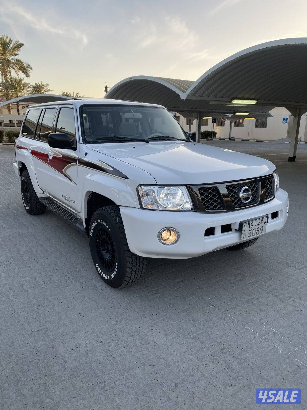 للبيع سوبر سفاري0