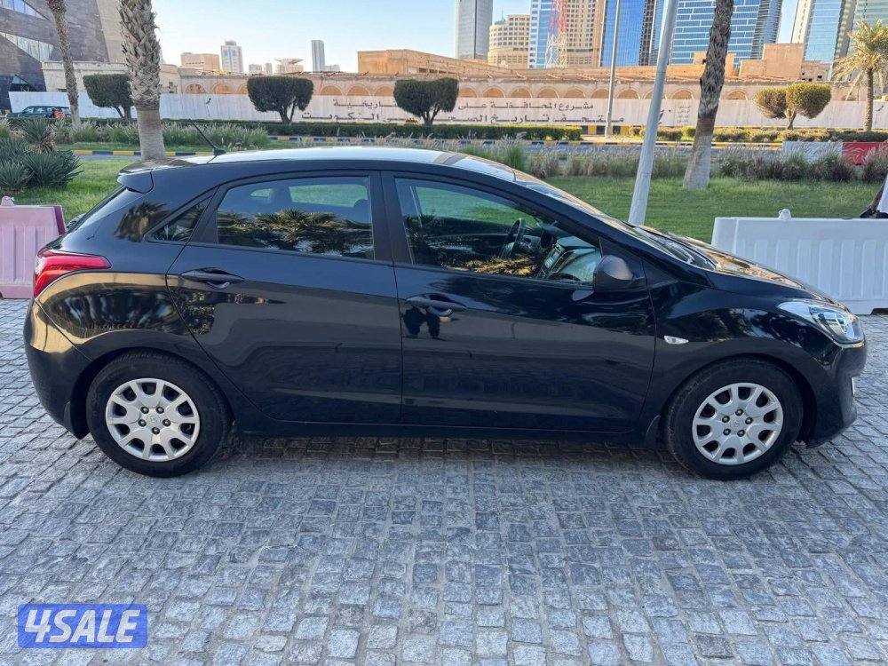 هيونداى أكسنت ماشى 46 ألف بحالة الوكالة ( قير عادى )4