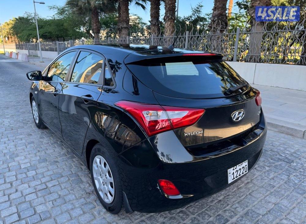 هيونداى أكسنت ماشى 46 ألف بحالة الوكالة ( قير عادى )8