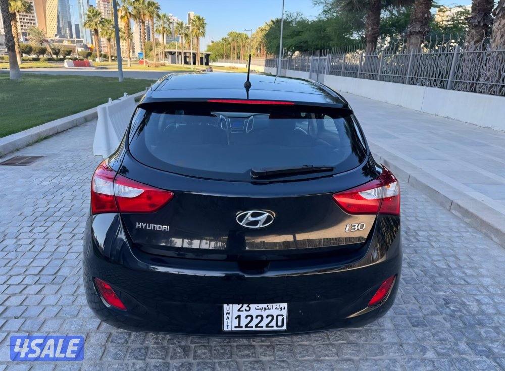 هيونداى أكسنت ماشى 46 ألف بحالة الوكالة ( قير عادى )9