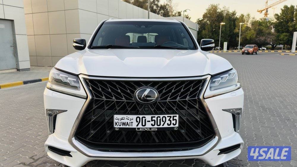 لكزس 570 LX 2018 لون    صدفي درجة.   اولى.8 سلندر.1