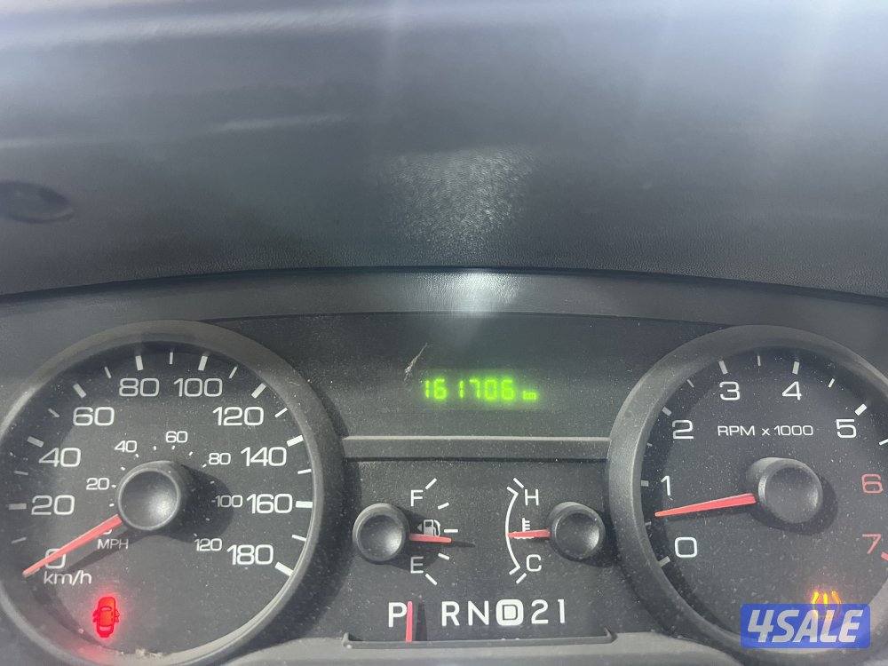 للبيع فورد كراون فكتوريا4