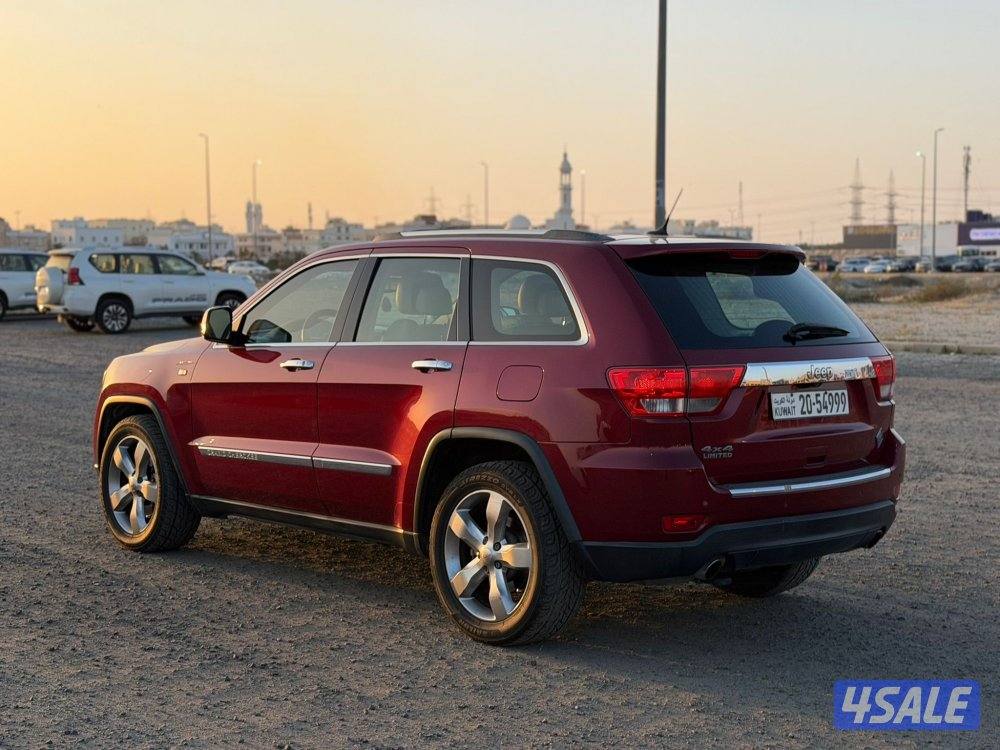 جراند شروكي 2012 نظيف ومرتب0