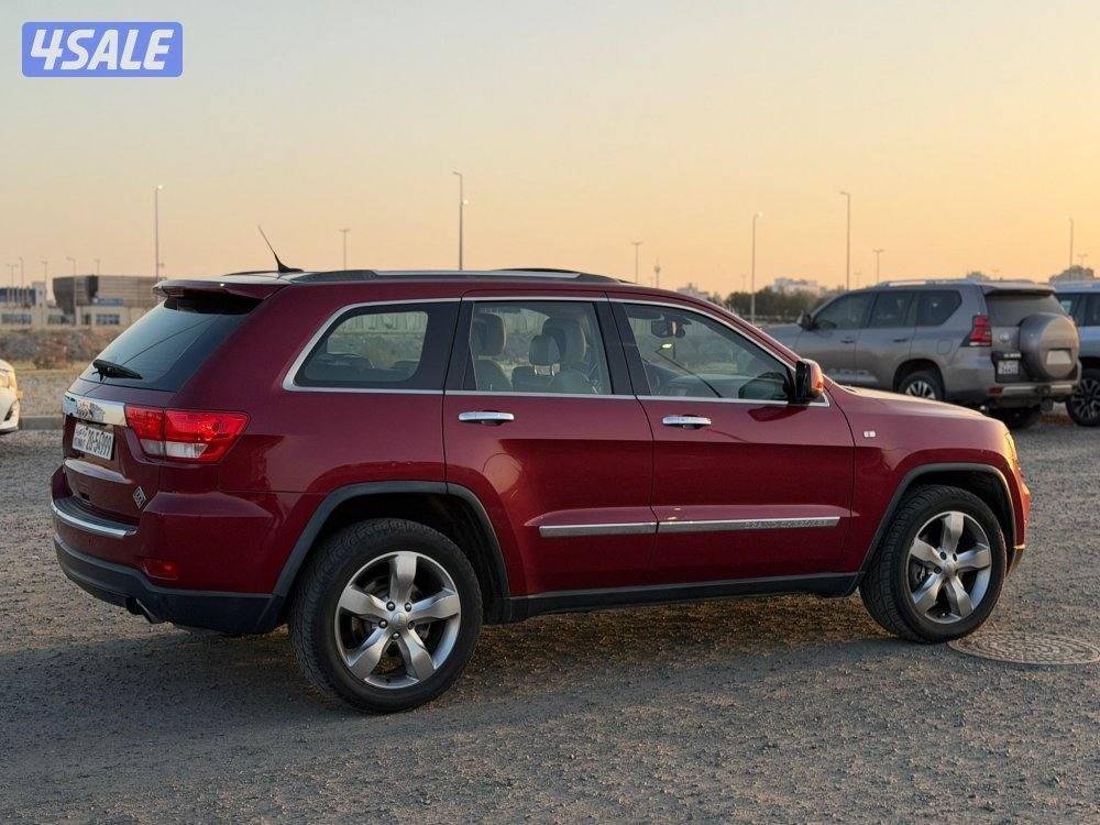 جراند شروكي 2012 نظيف ومرتب3