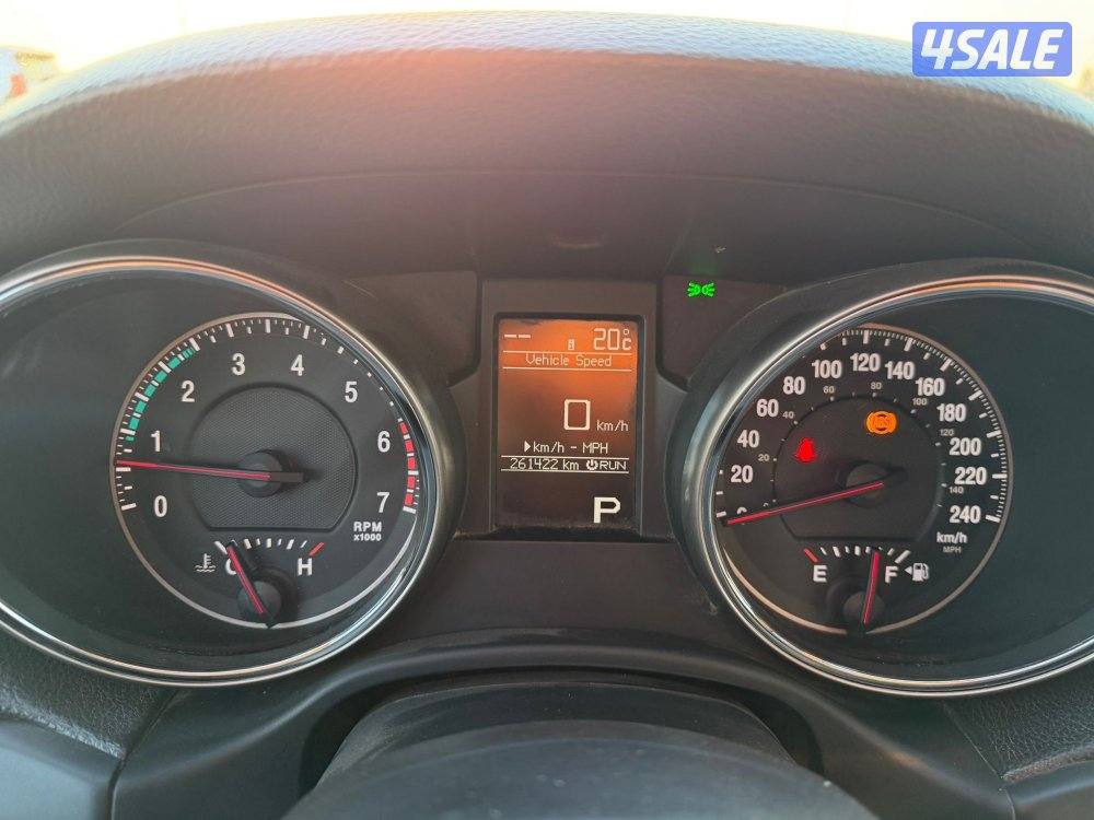 جراند شروكي 2012 نظيف ومرتب9