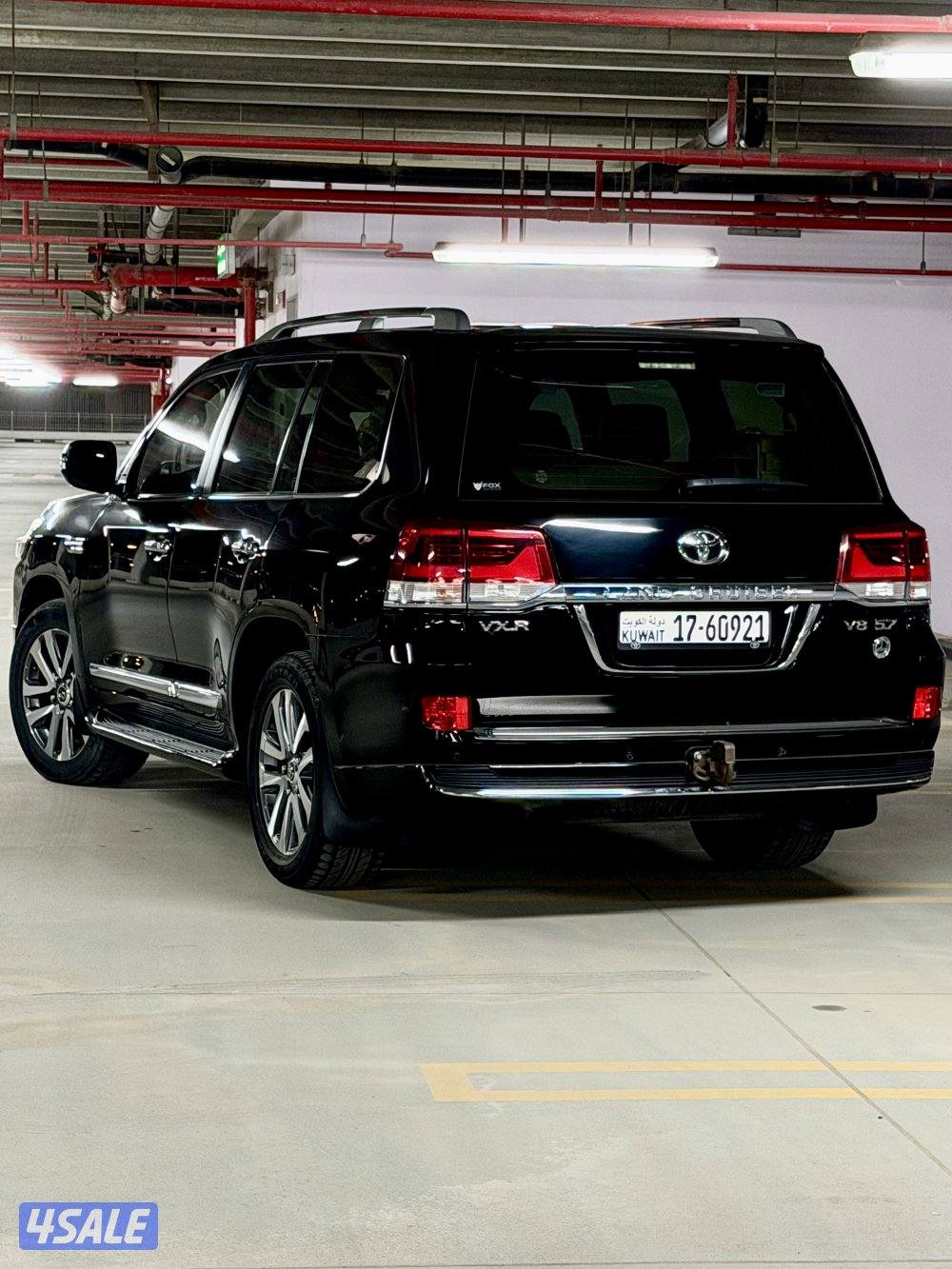 لاندكروزر VX-R موديل 20203