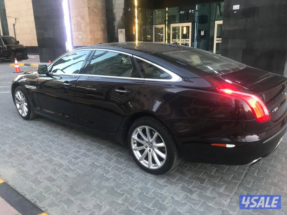 جاكور XJ مديل 2013 لون اسود بحاله الوكاله7