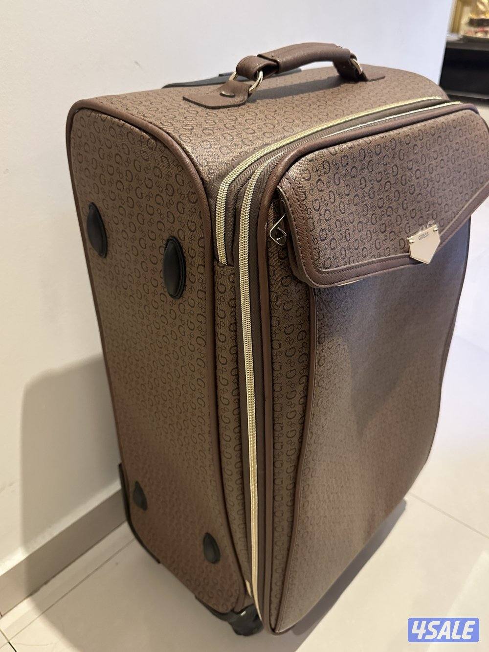 Original GUESS Travel Suitcase1