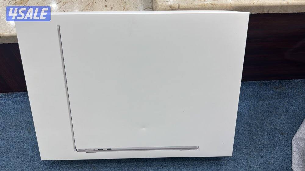 للبيع ماك بوك اير m4 2561