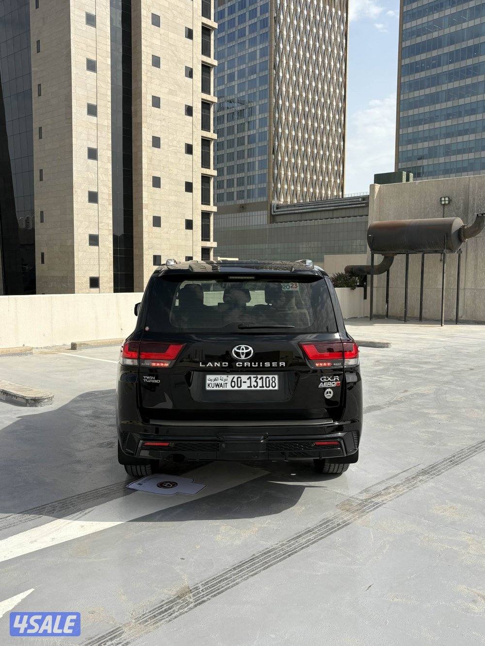 * للبيع لاند كروزر 2023 GXR – Twin Turbo – Aero S – بحالة الوكالة*12