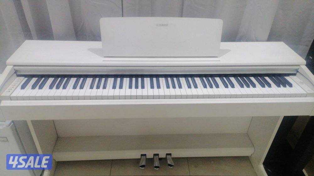 للبيع بيانو YAMAHA YDP-144 🎹1
