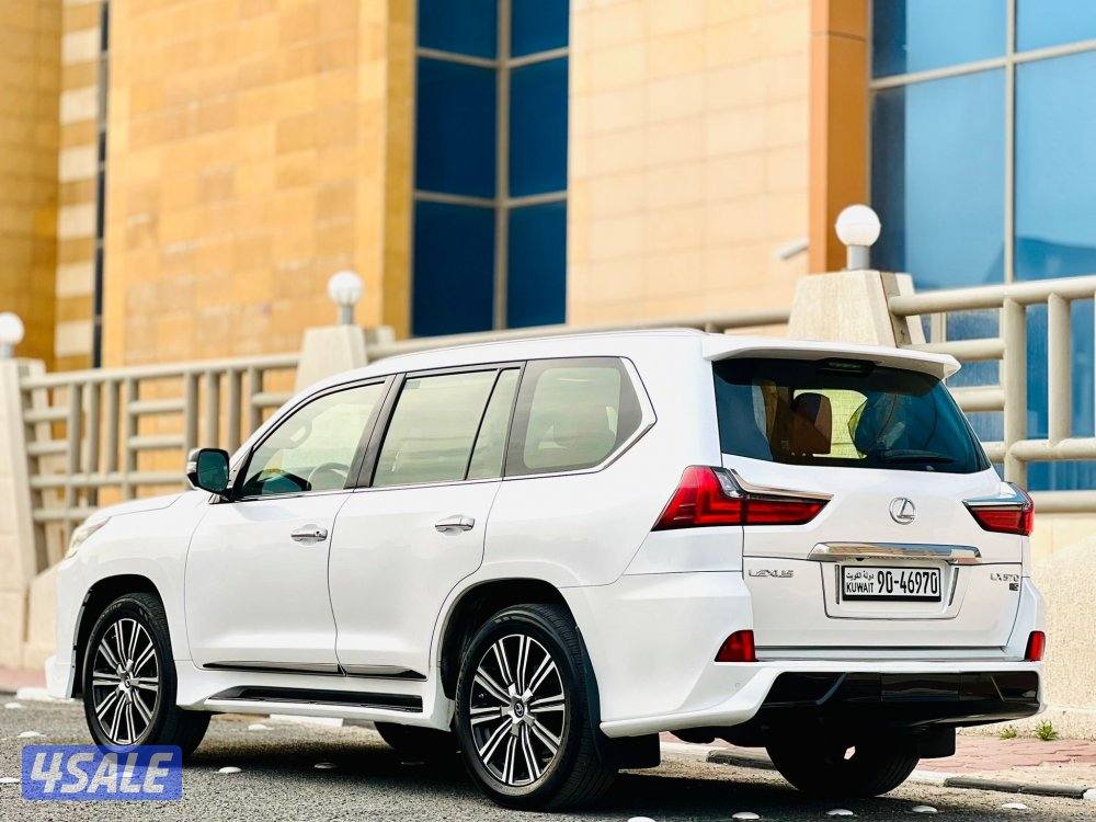 جيب لكزس 20181