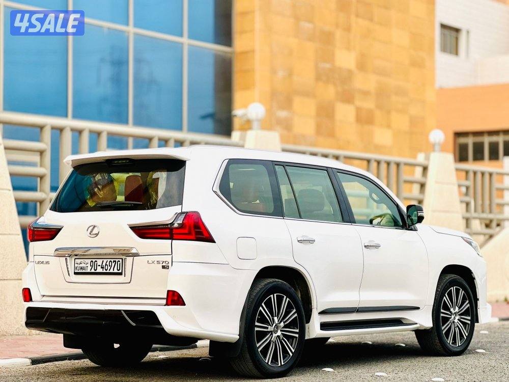 جيب لكزس 20185